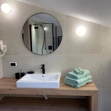 Haus Schonblick Apartment San Lorenzo di Sebato
