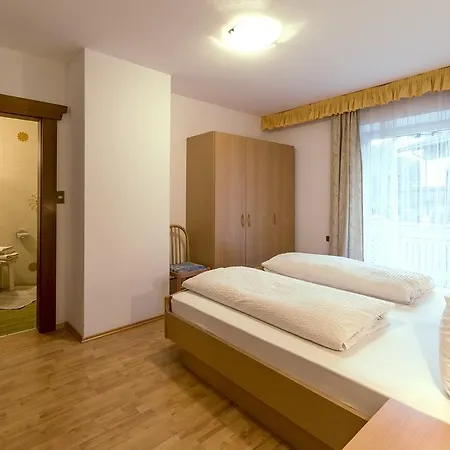 Apartment Haus Schonblick San Lorenzo di Sebato